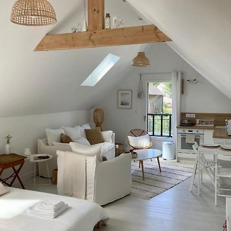 Studio Cosy Avec Coin Jardin ลองซิเออ ภายนอก รูปภาพ